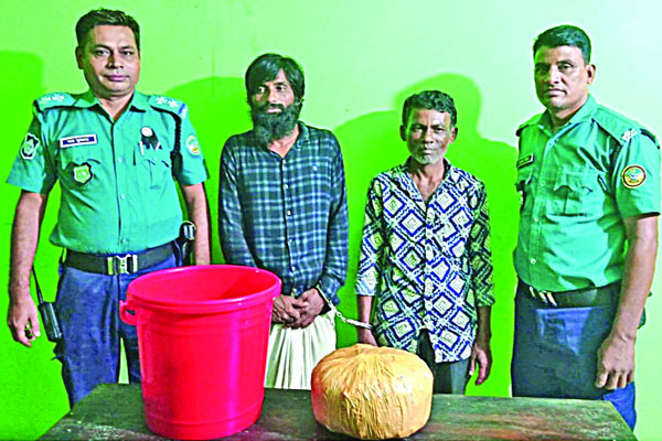 বরিশালে দুই কেজি গাঁজাসহ দুজন আটক