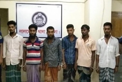 লালমোহনে ছয় জুয়াড়ি গ্রেফতার