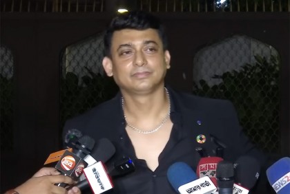 ‘নারী কিসে আটকায়’- এই ইস্যুতে মুখ খুলে আইনি গ্যাঁড়াকলে জায়েদ খান