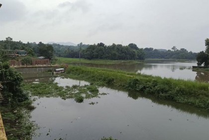 রাঙামাটিতে কমেনি পানি, বিধ্বস্ত সড়ক