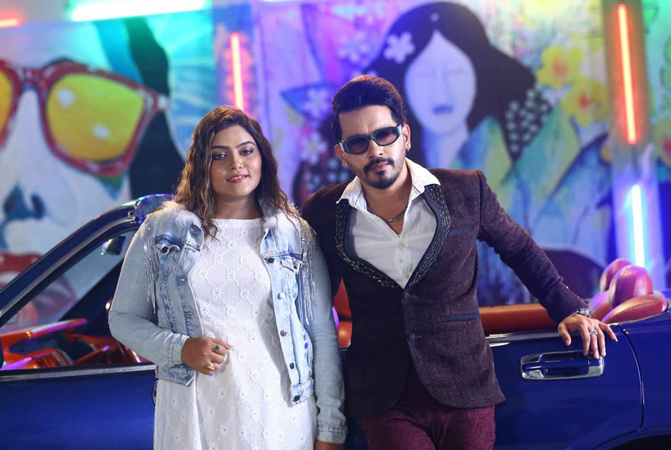 গায়িকা তমালিকার সঙ্গে নাচলেন ইমতু