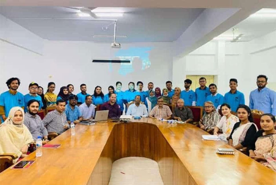 দুর্নীতি দমনে 'হুইসেলব্লোয়িং', নিরাপত্তা দিবে আইন