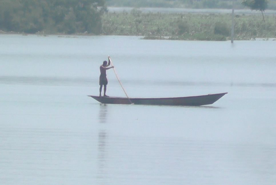 কুড়িগ্রামে তিস্তার পানি বিপৎসীমার ওপরে, তলিয়ে গেছে মাঠের  ফসল