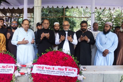 শোক-শ্রদ্ধায় বঙ্গবন্ধুকে স্মরণ করলো শেখ জামাল ধানমন্ডি ক্লাব


