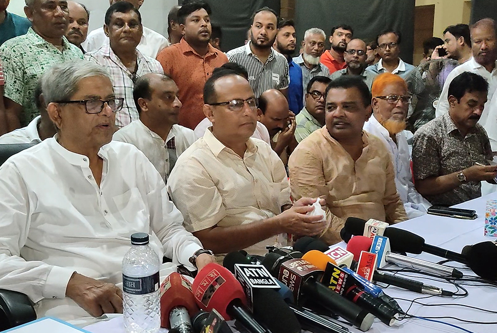আওয়ামী লীগ সরকারের আমলে মানুষ বেশি নির্যাতনের শিকার হচ্ছে : মির্জা ফখরুল