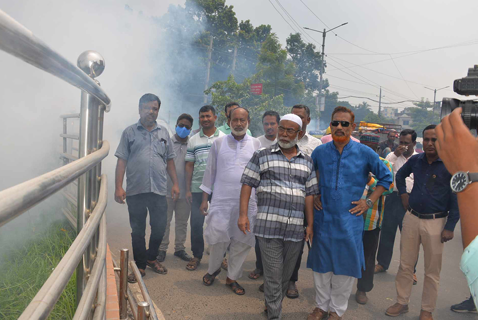 ডেঙ্গু নিয়ন্ত্রণে রংপুর সিটিতে মশক নিধন অভিযান
