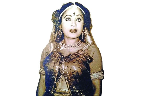 সেই আলেয়া এখন ...