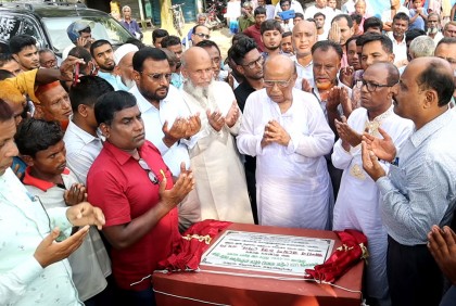 ঠাকুরাগাঁওয়ে রাস্তার উন্নয়ন কাজের উদ্বোধন