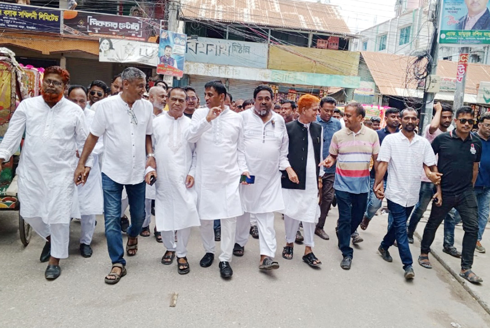 টাঙ্গাইলে জেলা আওয়ামী লীগের প্রতিবাদ সমাবেশ