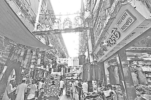 আগুনঝুঁকিতে কেরানীগঞ্জ গার্মেন্টপল্লী
