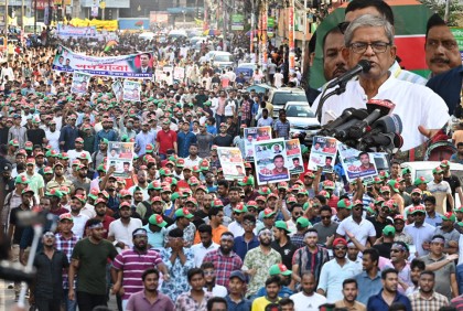 খালেদা জিয়ার কিছু হলে দায়ী থাকবে সরকার : মির্জা ফখরুল

