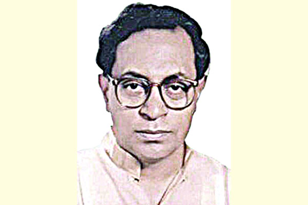 মাসের বেতনে ১৫ দিন চলা কঠিন
