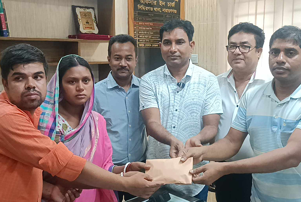 বিল দিতে না পেরে সন্তান রেখে পালালেন মা-বাবা, কোলে ফিরিয়ে দিল পুলিশ