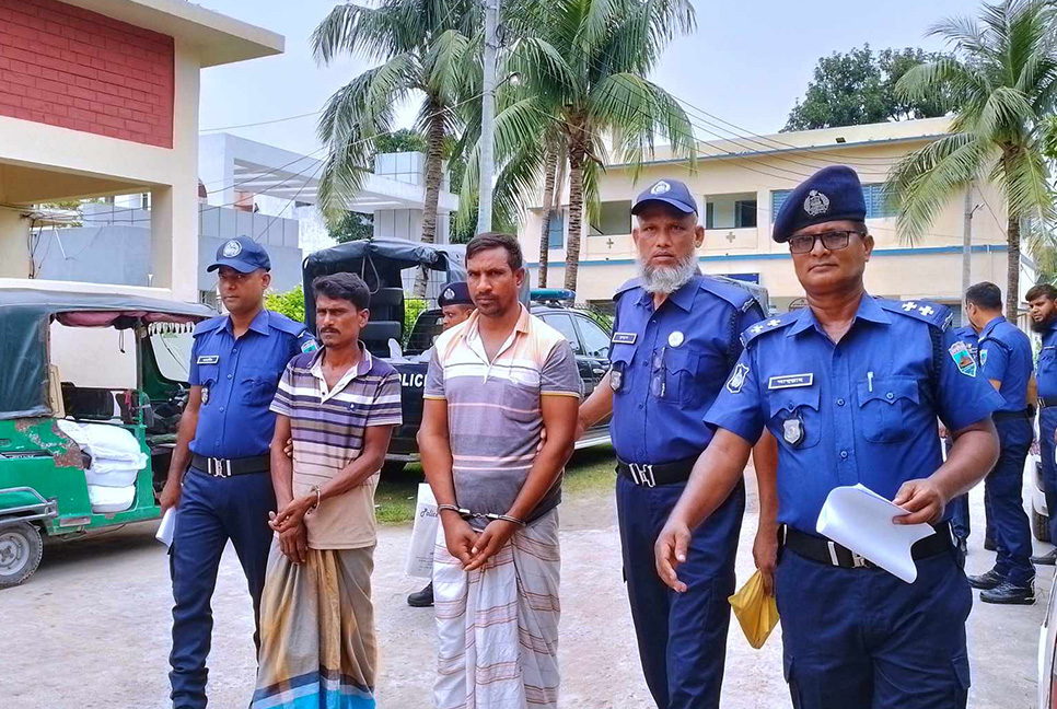 পাবনায় চাঞ্চল্যকর দর্জি হত্যার রহস্য উদঘাটন 
