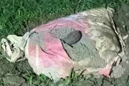 কুষ্টিয়ার দৌলতপুরে গ্রেনেড সাদৃশ্য বস্তু উদ্ধার