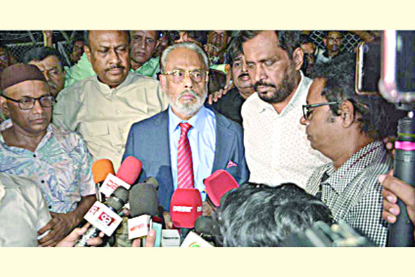জাপায় তোলপাড়, দিনভর বনানীতে বিক্ষোভ