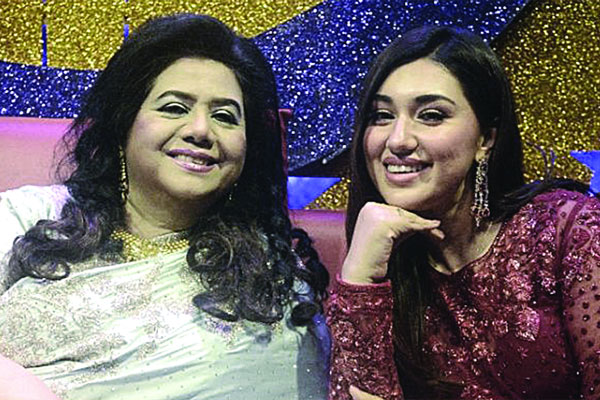 সেরাকণ্ঠে রুনা লায়লা-অপু বিশ্বাস