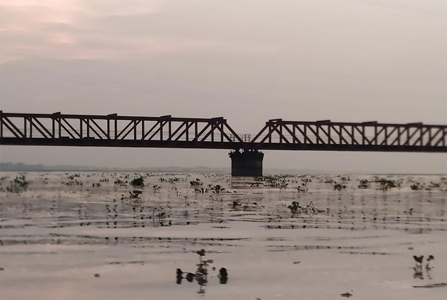 তিস্তার পানি বিপৎসীমা ছুঁই ছুঁই 