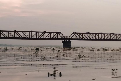 তিস্তার পানি বিপৎসীমা ছুঁই ছুঁই 