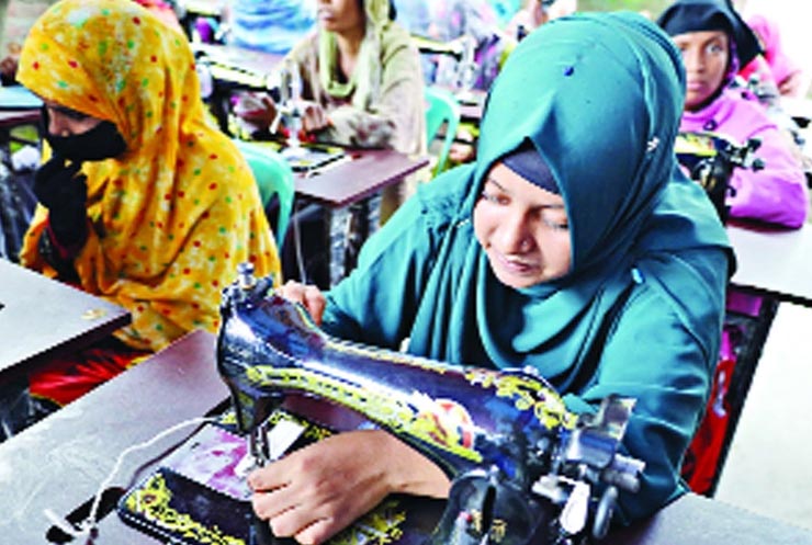 অসহায় নারীদের জীবনে আলোর মশাল