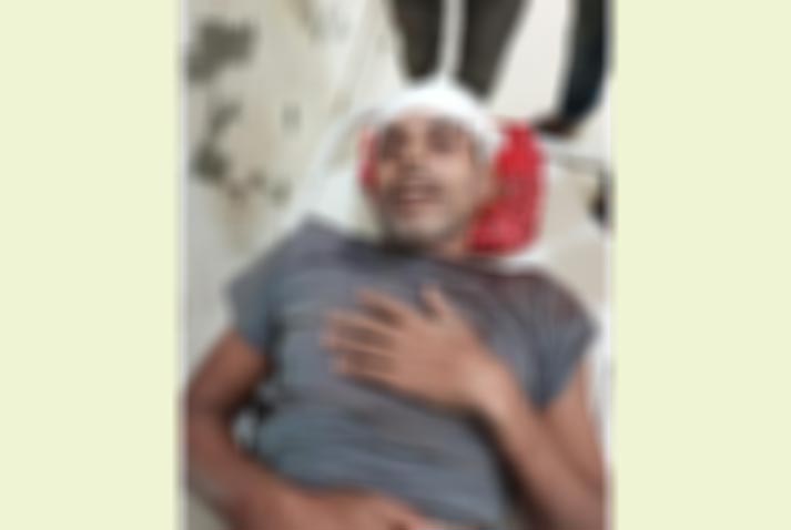 আওয়ামী লীগ কর্মীকে পিটিয়ে হাত-পা ভেঙে দিয়েছে দুর্বৃত্তরা 