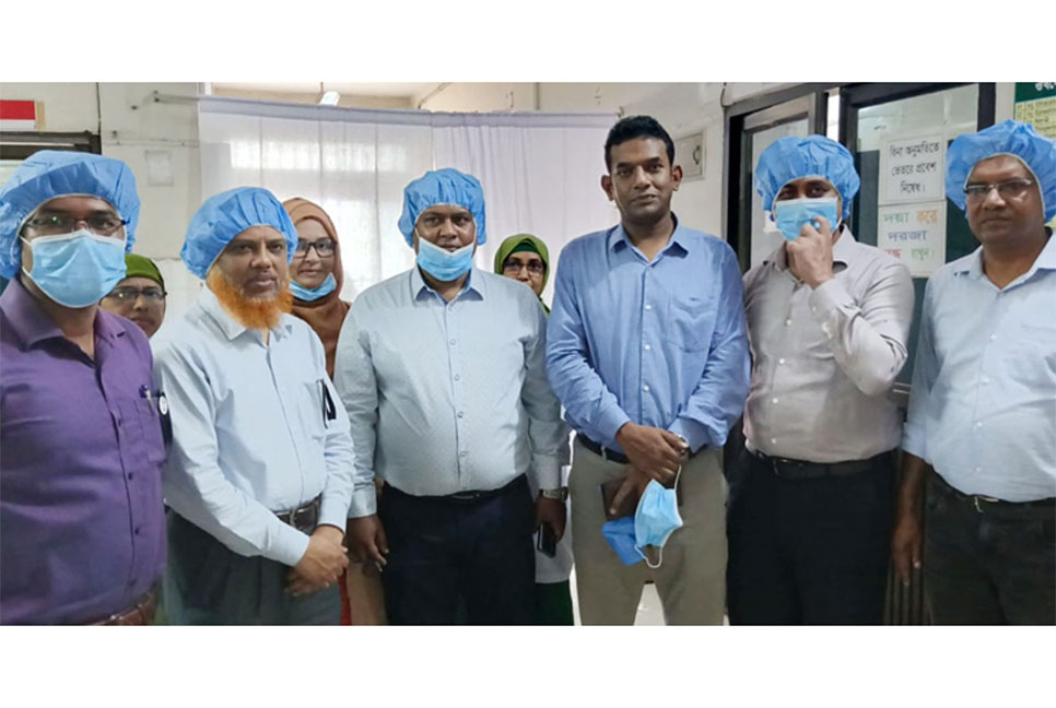 যশোরে সিজারিয়ান অপারেশনের 
মাধ্যমে এইচআইভি পজেটিভ 
নারীর সন্তান প্রসব