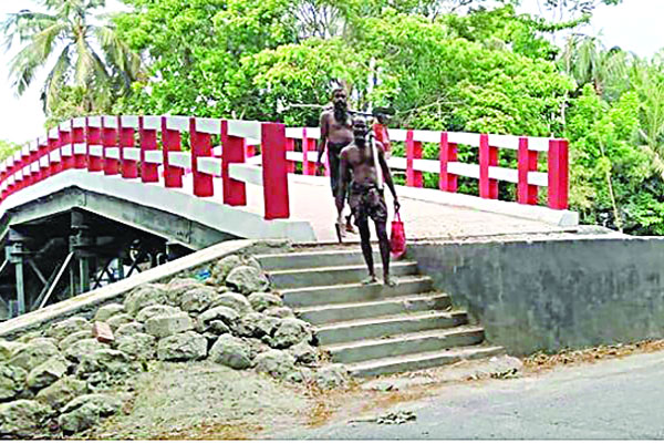 সেতু আছে, নেই সংযোগ সড়ক
