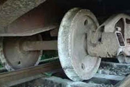 ভৈরবে ট্রেনের বগি লাইনচ্যুত

