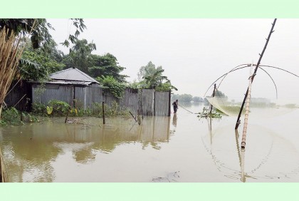 কাউনিয়ায় তিস্তার পানি এখনও বিপৎসীমার ওপরে