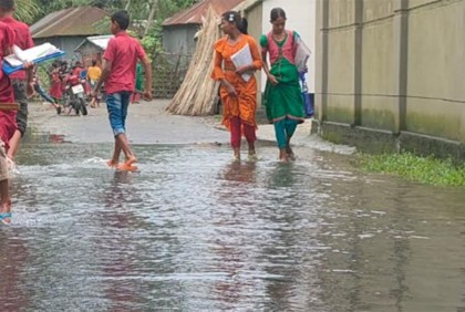 লালমনিরহাটে বন্যা পরিস্থিতির উন্নতি, দুর্ভোগ কমেনি