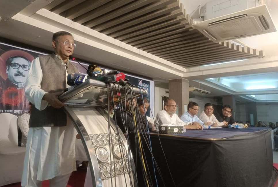 বুদ্ধিজীবীদের বিবৃতি কি বুদ্ধি খাটিয়ে শ্রমিকদের বঞ্চিত করার জন্য, প্রশ্ন তথ্যমন্ত্রীর

