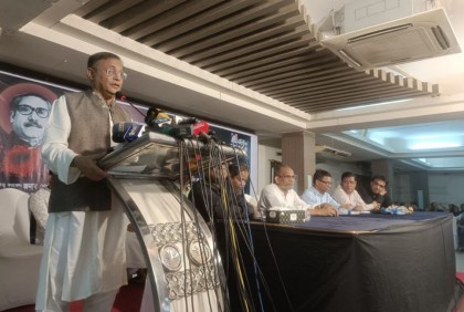 বুদ্ধিজীবীদের বিবৃতি কি বুদ্ধি খাটিয়ে শ্রমিকদের বঞ্চিত করার জন্য, প্রশ্ন তথ্যমন্ত্রীর


