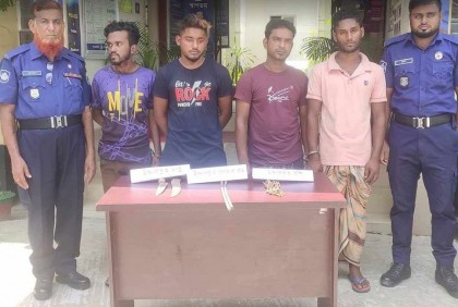 নন্দীগ্রামে ডাকাতির প্রস্তুতিকালে গ্রেফতার ৪
