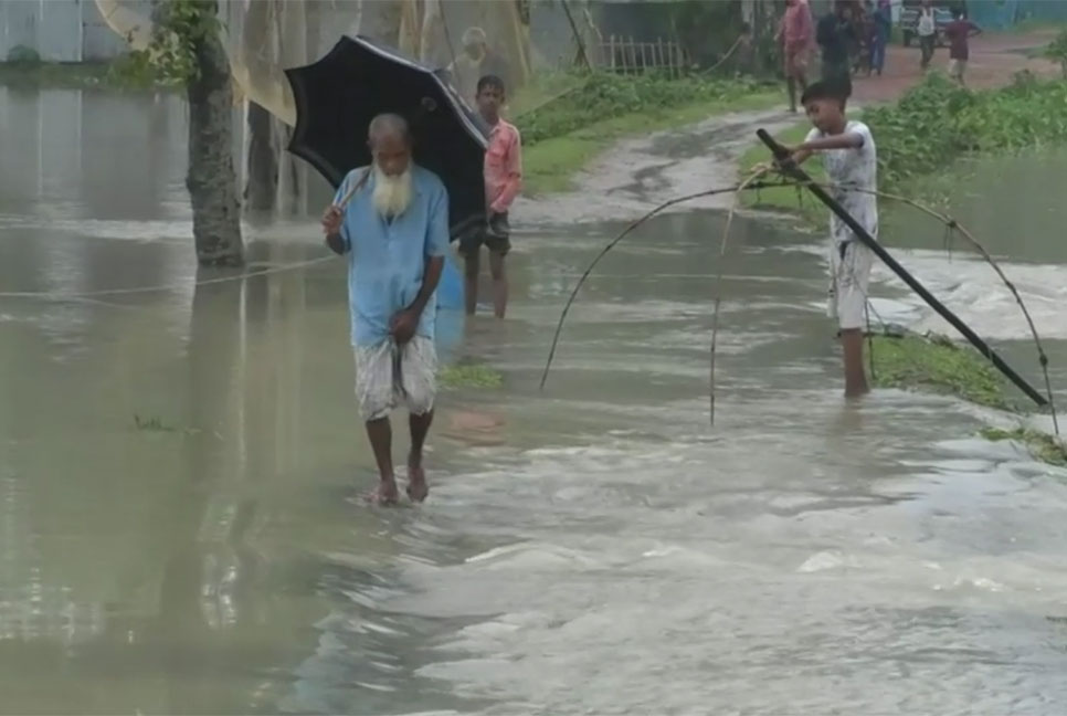 কুড়িগ্রামে নদীর ভাঙনের মুখে ঘরবাড়ি ও স্থাপনা