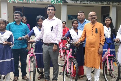 ‘শেখ হাসিনা শিক্ষাক্ষেত্রে উন্নয়নের রোল মডেল’