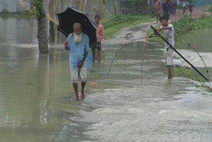 কুড়িগ্রামে নদীর ভাঙনের মুখে ঘরবাড়ি ও স্থাপনা