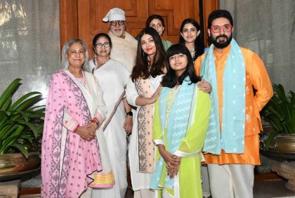 মুম্বাইয়ে অমিতাভের পরিবারের সাথে দেখা করলেন মমতা, পরালেন রাখি