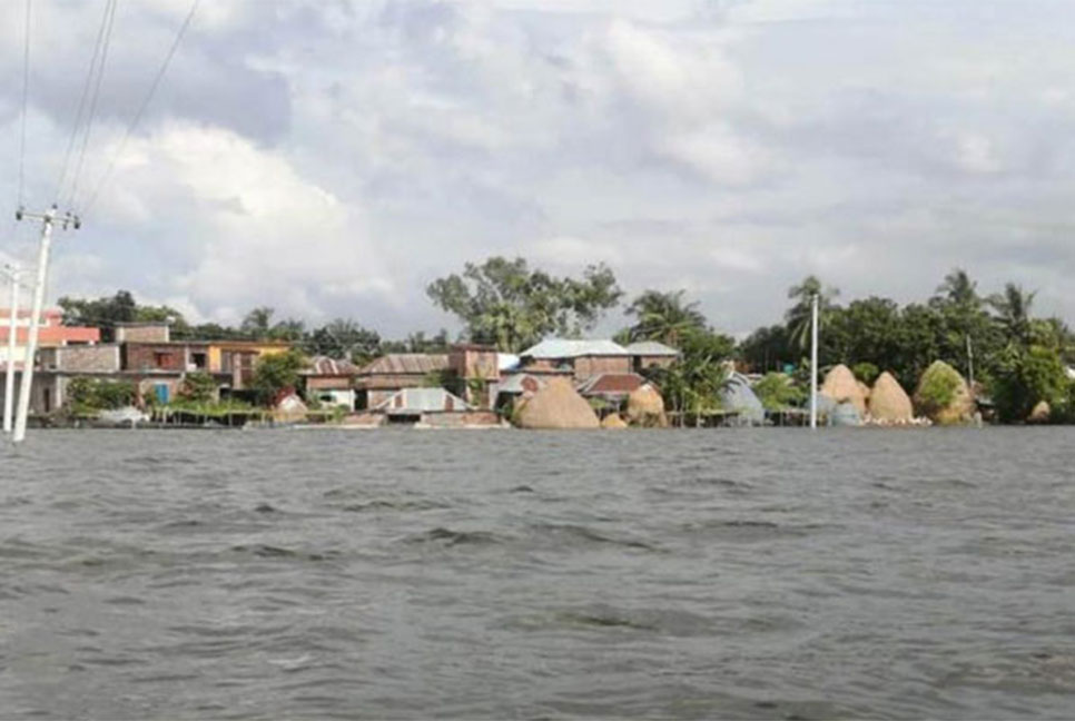 বরিশালে ৬ নদীর পানি বিপৎসীমার উপরে