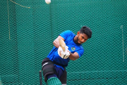 ‘ছোট’ তামিমের অভিষেক