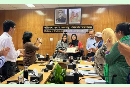 পরিবেশ মন্ত্রণালয়ের তিনজন পেলেন শুদ্ধাচার পুরস্কার