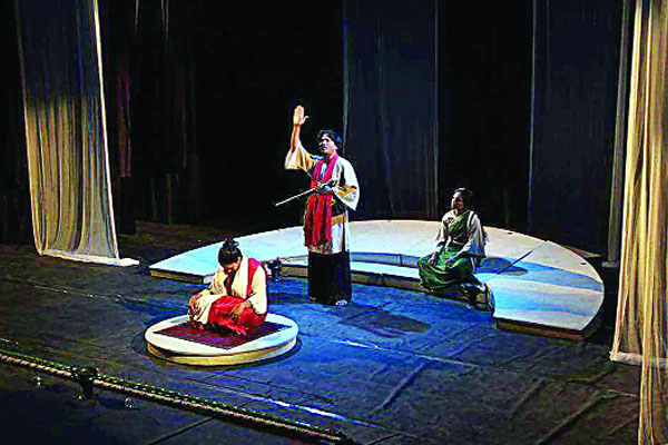 দমের মাদার মঞ্চস্থ