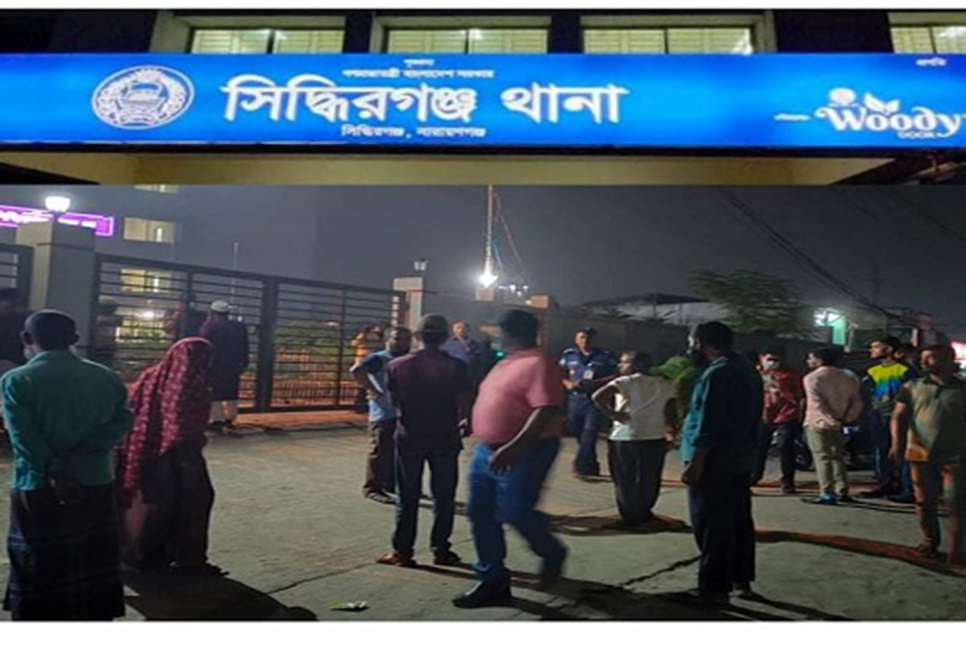 'স্বর্নার পাশের কবরটা খালি আছে, সেখানে কবর দিয়েন', চিরকুট লিখে যুবকের আত্মহত্যা
