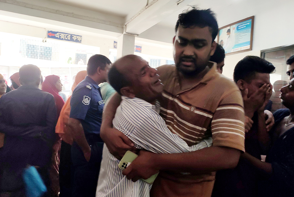পুকুরে নেমে প্রাণ গেল খালা-ভাগ্নির