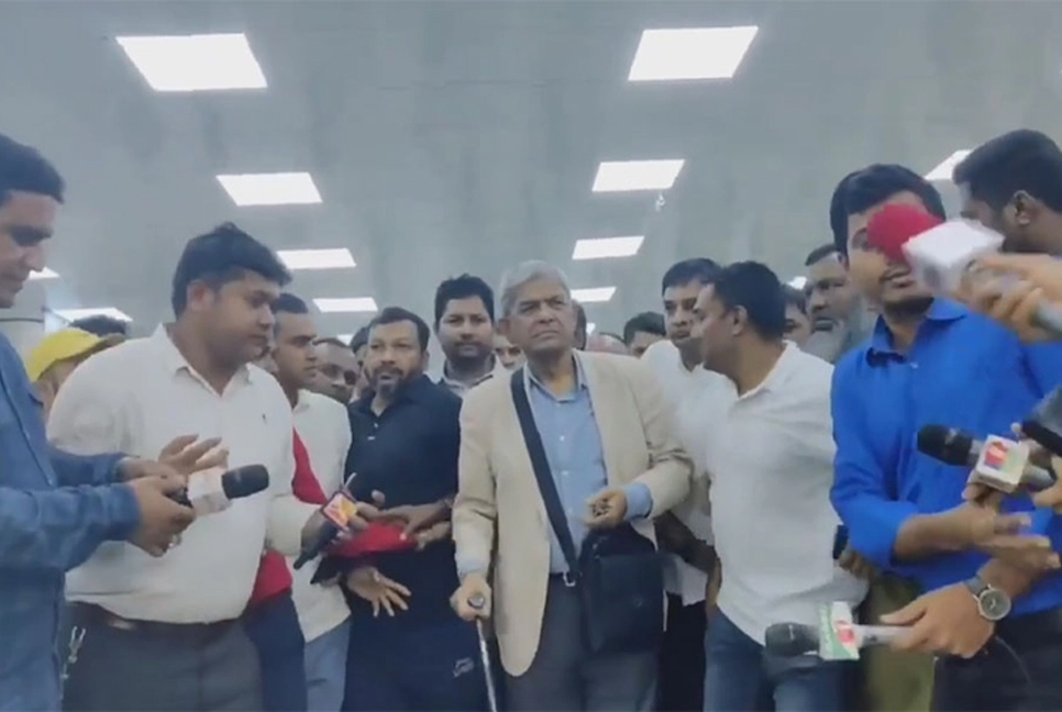 সিঙ্গাপুর থেকে দেশে ফিরলেন মির্জা ফখরুল