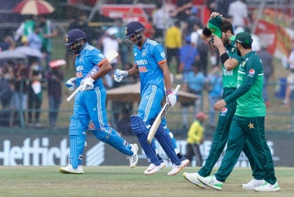 বৃষ্টিতে ভারত-পাকিস্তান ম্যাচ বন্ধ 

