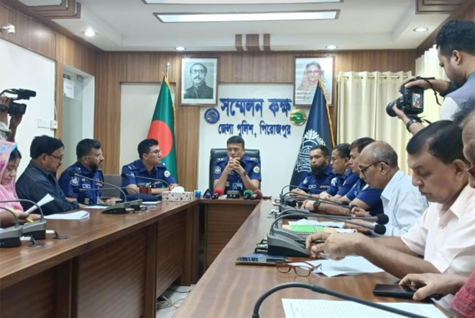 পিরোজপুরের ৩ ক্লুলেস হত্যাকাণ্ডের রহস্য উদঘাটন 