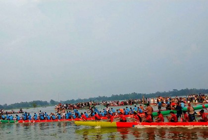 নাগরপুরে নৌকা বাইচ প্রতিযোগিতা  