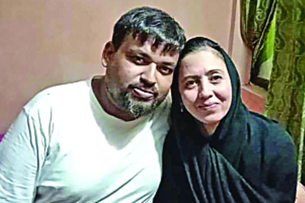 প্রেমের টানে ফিলিপাইনি নারী জয়পুরহাটে