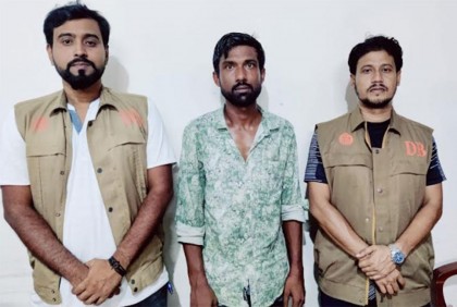 মানিকগঞ্জে মাদক কারবারি গ্রেফতার