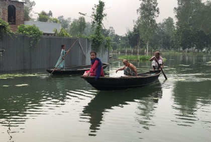সিরাজগঞ্জে কমছে যমুনার পানি, কমেনি দুর্ভোগ